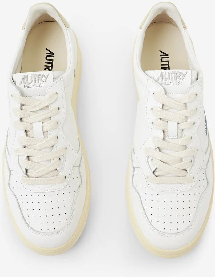 01 Low Sneakers - Image 4