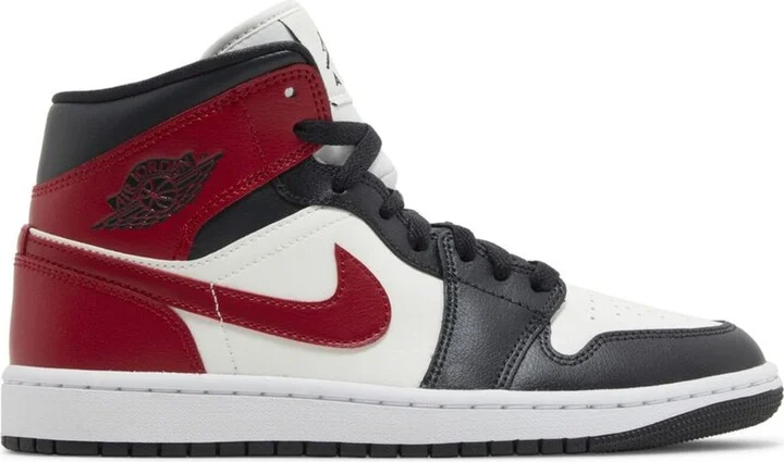 1 Mid Gym Red Off Noir (Women's)