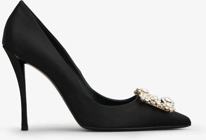 100 Flower Strass Buckle Pumps in Satin