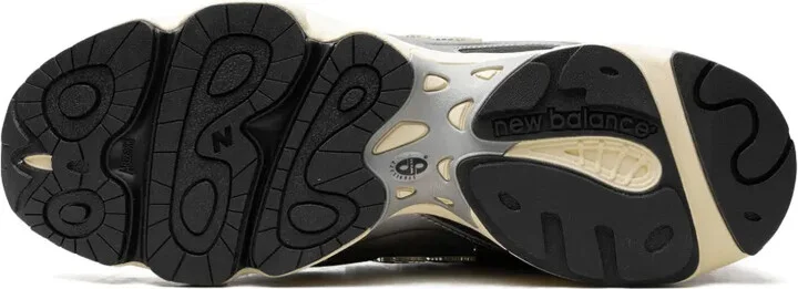 1000 Metallic Sneakers - Image 4