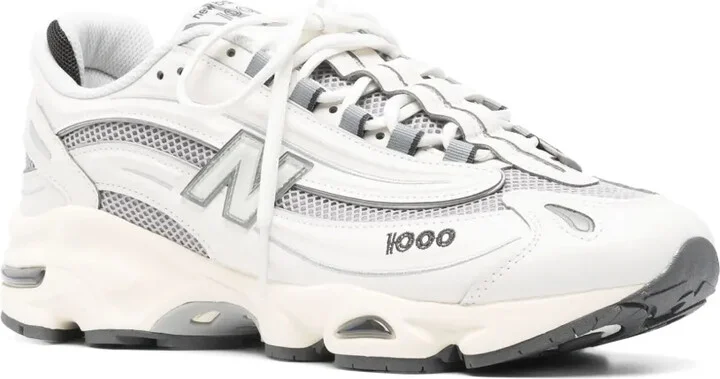 1000 Sneakers - Image 2