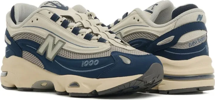 1000 Sneakers - Image 2