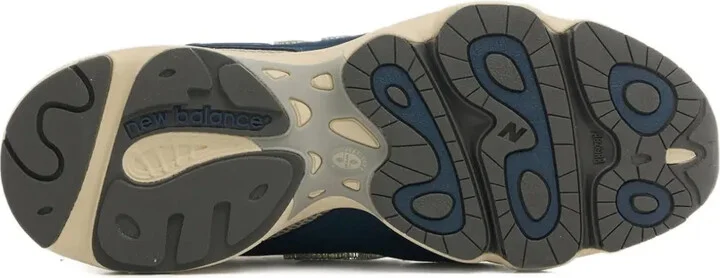 1000 Sneakers - Image 3