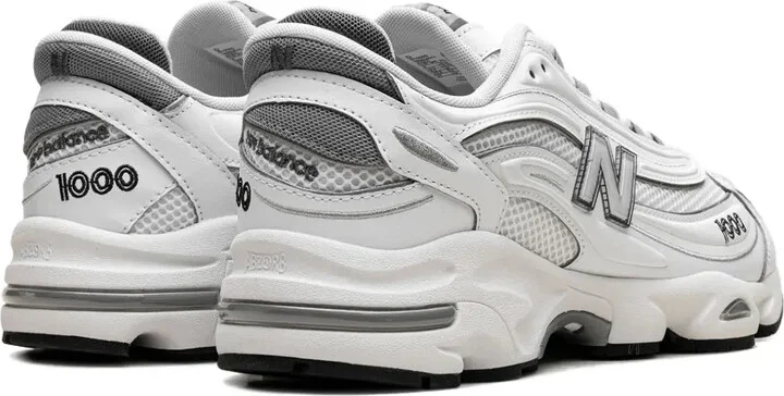1000 Sneakers - Image 3