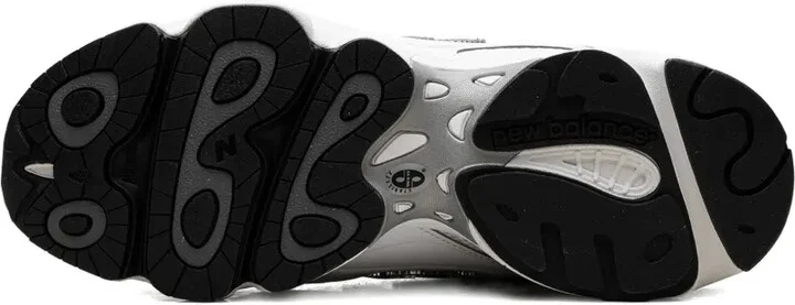 1000 Sneakers - Image 4