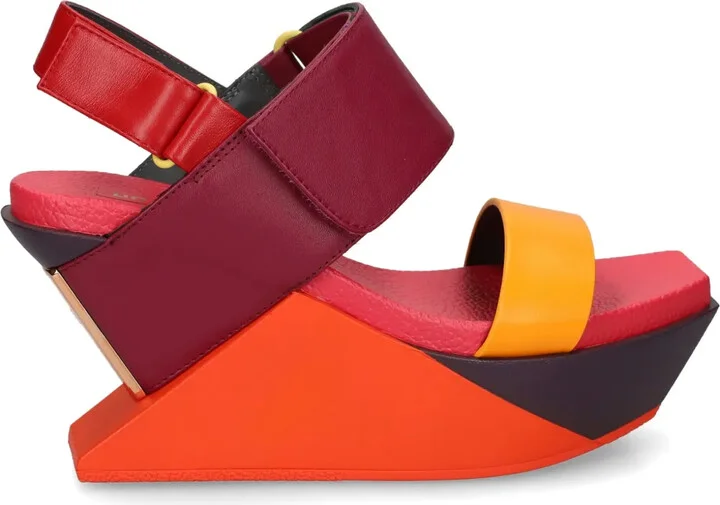 100mm Delta Wedge sandals