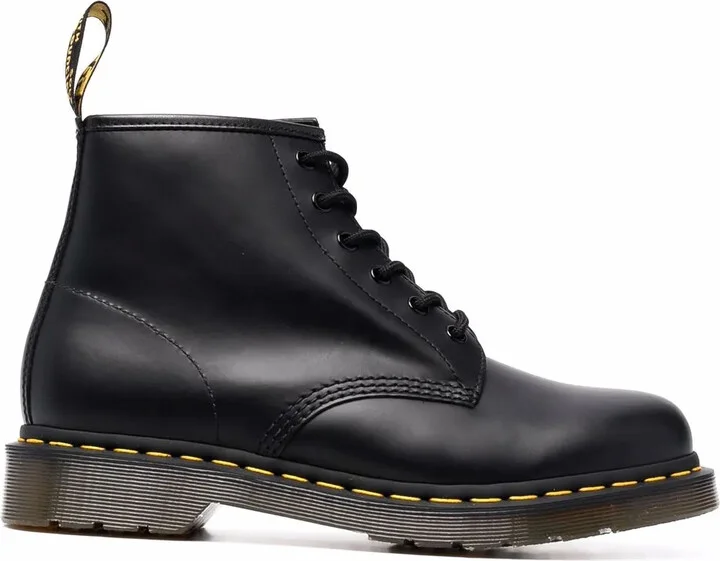 101 Lace-Up Boots