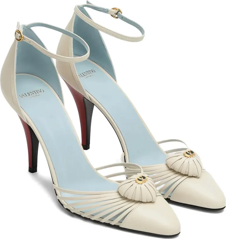 10mm Heart-Plaque Leather Pumps - Image 2