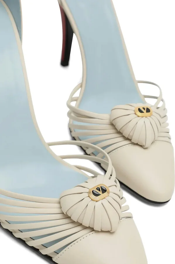 10mm Heart-Plaque Leather Pumps - Image 4
