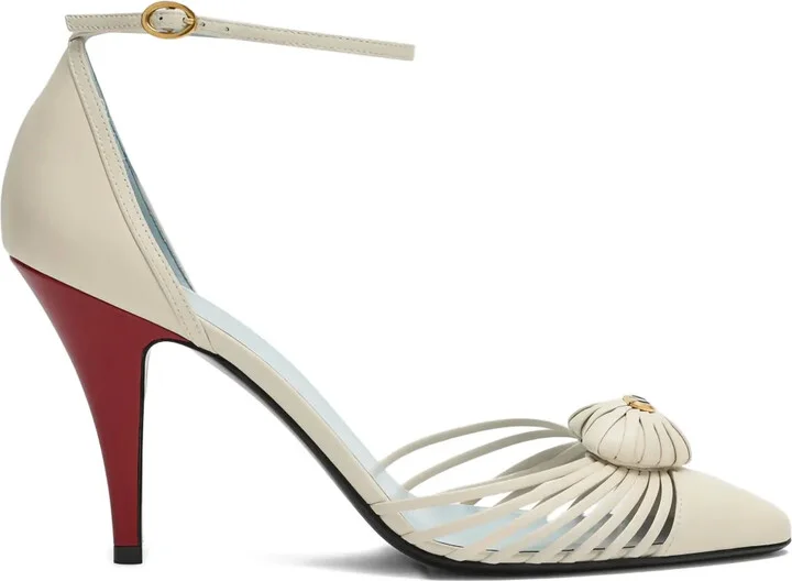10mm Heart-Plaque Leather Pumps