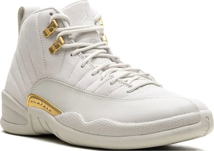 12 Retro sneakers - Image 2