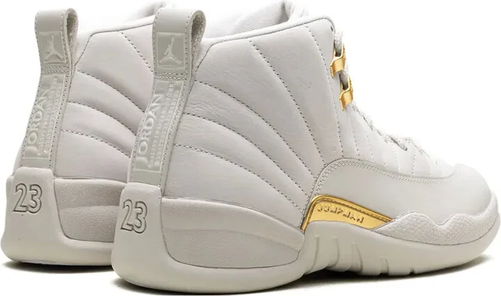 12 Retro sneakers - Image 3