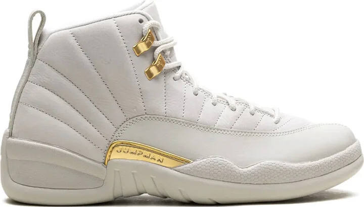 12 Retro sneakers