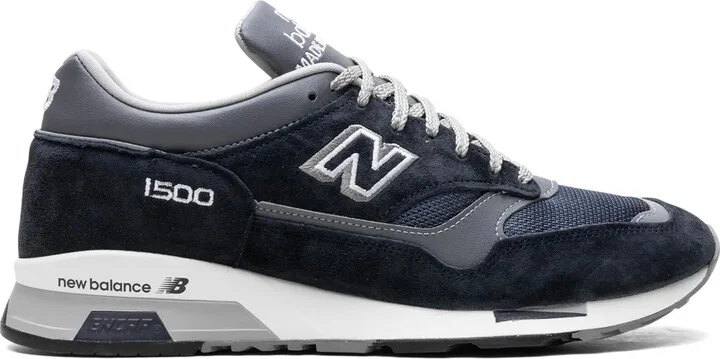 1500 "Made in UK" sneakers