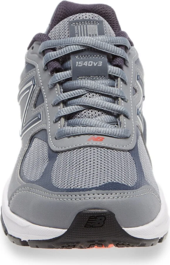 1540v3 Running Shoe - Image 4