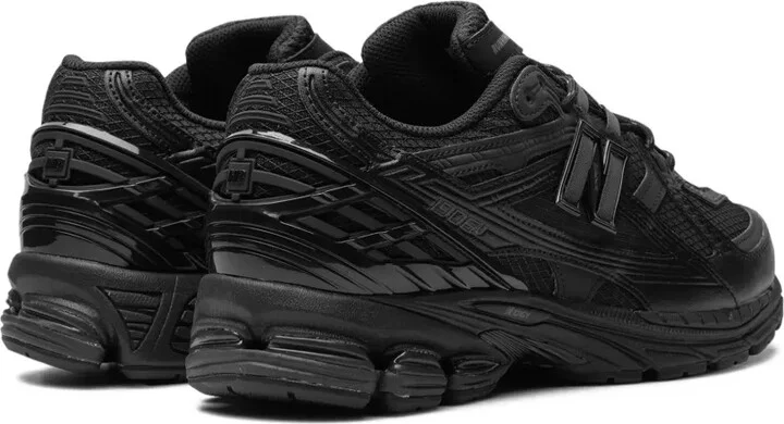 1906 "Tripple Black" sneakers - Image 4