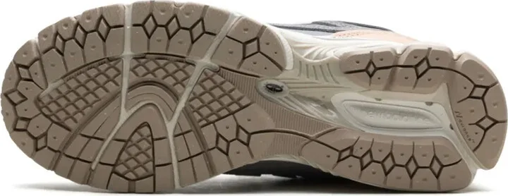 1906F "Slate Grey" sneakers - Image 5