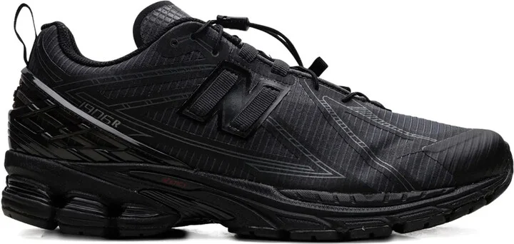 1906R "Black Magnet" sneakers
