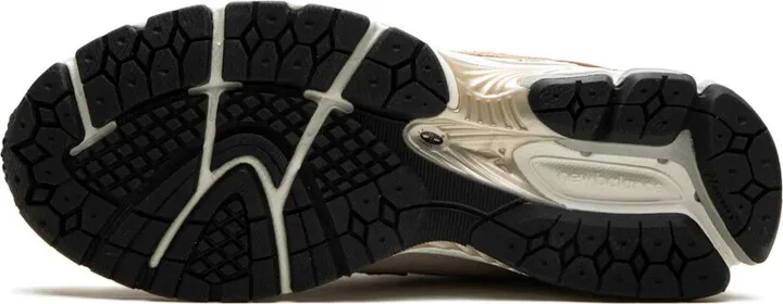 1906R "Mindful Grey/Moonbeam/Silver Metallic" sneakers - Image 4