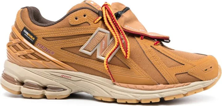 1906R panelled low-top sneakers