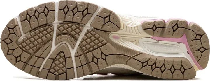 1906R "Pink Sugar" sneakers - Image 4
