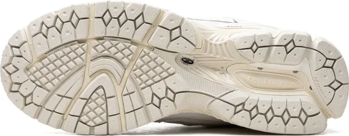 1906R "Protection Pack" sneakers - Image 4