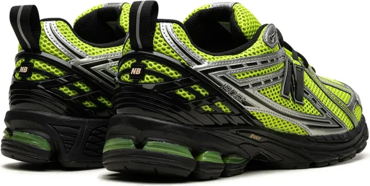 1906R "Volt / Black" panelled sneakers - Image 3