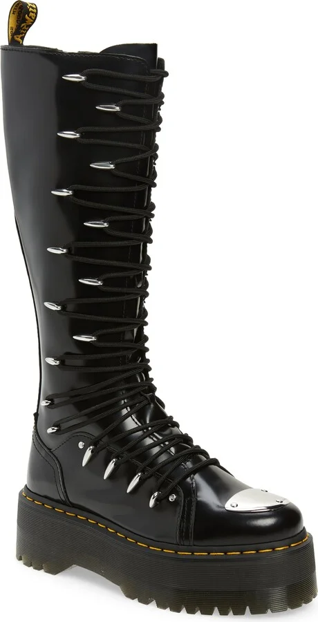 BLACK BUTTERO