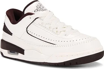2/3 Sneaker - Image 2
