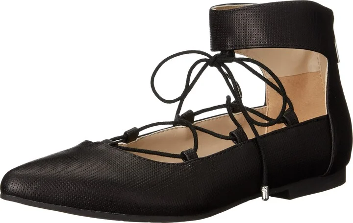 2 Lips Too Women's Too Willow Pointed Toe Flat