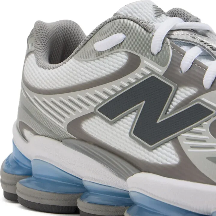 2000 Sneakers - Image 2