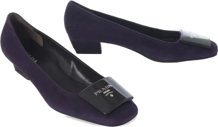 2000s Suede Low-Heel Pumps - Image 2