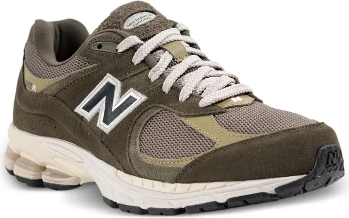 2002 Sneakers - Image 2