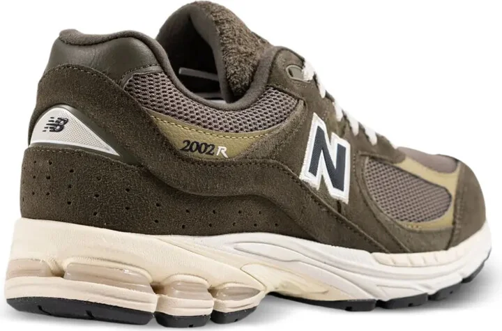 2002 Sneakers - Image 3
