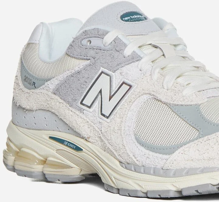 2002 Sneakers - Image 4