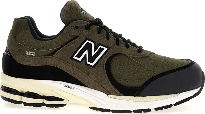 '2002' Sneakers