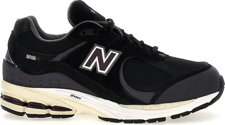 '2002' Sneakers