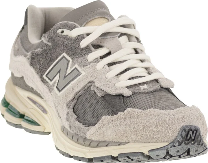 2002 - Sneakers Lifestyle - Image 2