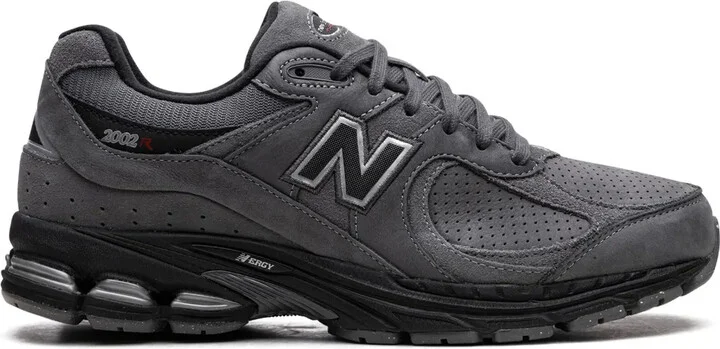 2002R "Castlerock / Black" leather sneakers