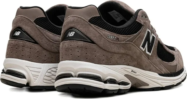 2002R "Driftwood Black" sneakers - Image 4
