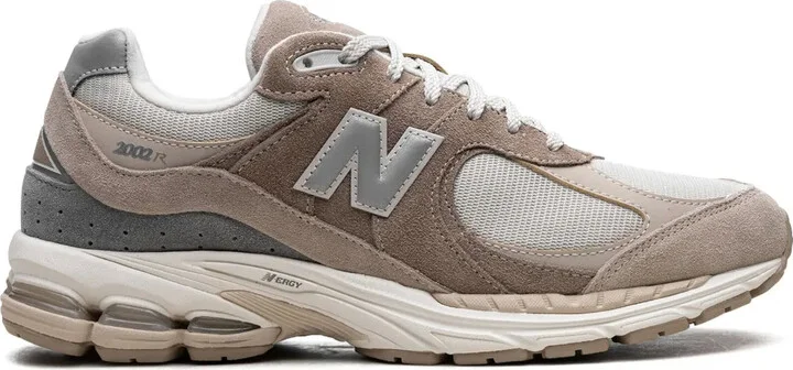 2002R lace-up sneakers
