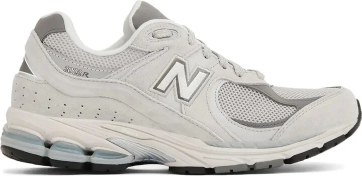 2002R leather sneakers