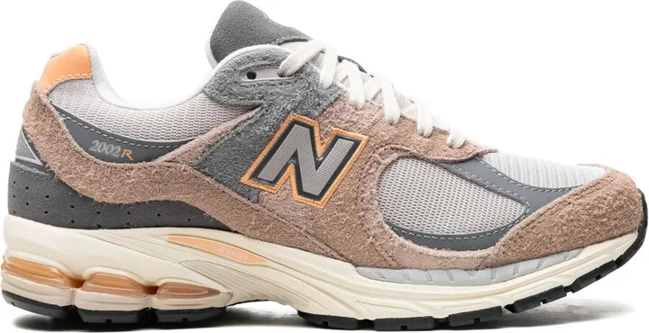 2002R low-top sneakers