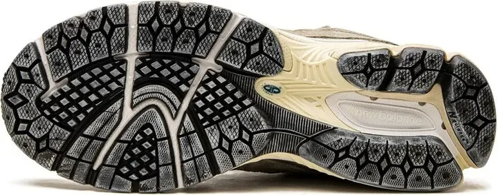 2002R "Protection Pack - Image 4