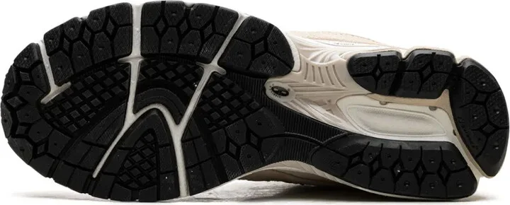 2002R "Sandstone/Magnet" sneakers - Image 4