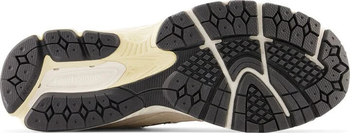2002R Sneaker - Image 4