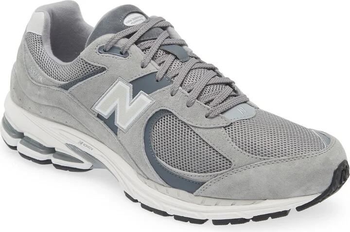 2002R Sneaker