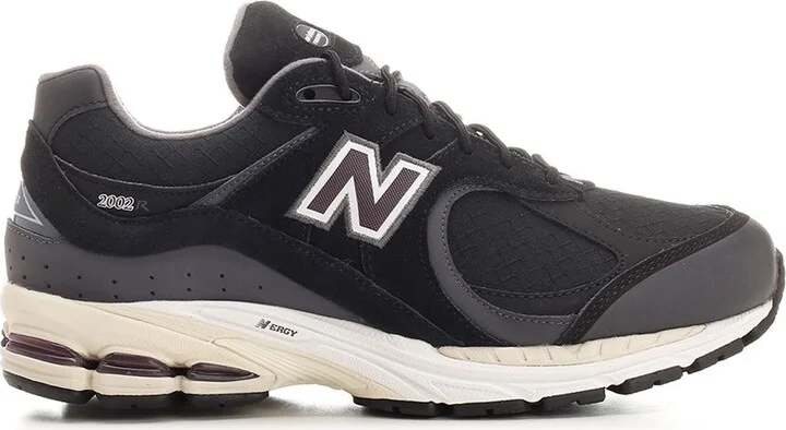 2002r Sneaker In Suede And Gore-Tex Fabric Sneakers Blue