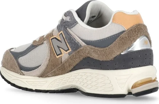 2002r Sneakers - Image 4