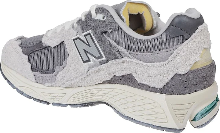 2002r Sneakers - Image 3